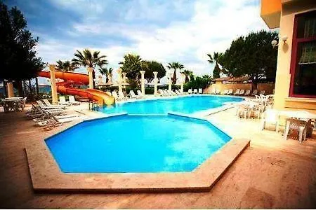 Nuova Hotel Güzelçamlı