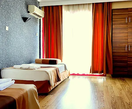 Nuova Hotel Otel 3*