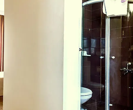 Nuova Hotel 3* Guzelcamlı