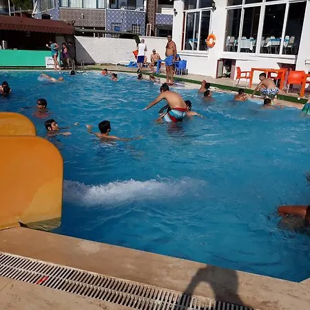 Nuova Hotel Guzelcamlı